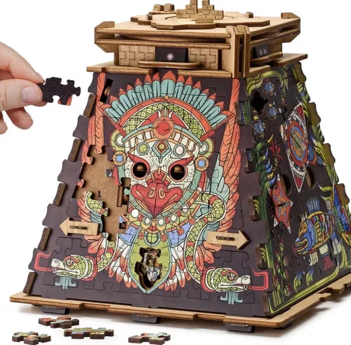 CluePuzzle - Die Sonnenpyramide - Gesellschaftsspiel für Rätsel- und Abenteuerliebhaber, fördert Teamarbeit und kreatives Denken in spannenden Escape-Room-Challenges.