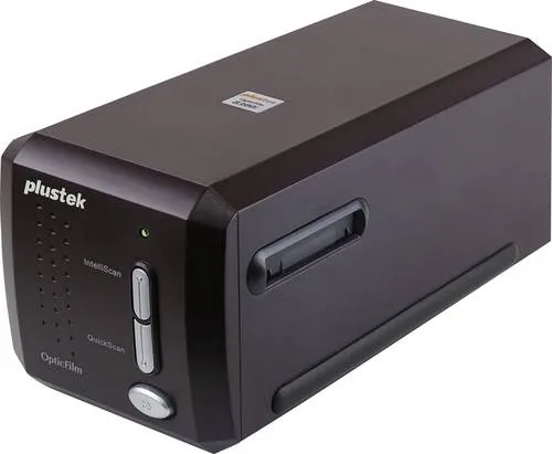 Plustek OpticFilm 8300i SE - Hochwertiger Digital Film- und Diascanner - Scanner für 35mm Negativ und Dia, bietet bis zu 7200 dpi Auflösung und automatische Staub- und Kratzerentfernung mit SilverFast Software.