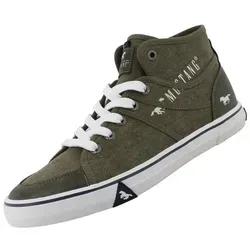 Mustang Herren High Top Canvas Sneaker Khaki - Stylische Herren High Top Sneaker aus robustem Canvas in Khaki. Ideal für Freizeitlooks oder als lässiger Akzent zum schicken Anzug. Bequemes Innenfutter und auffällige Schnürung sorgen für ein angenehmes Tragegefühl.