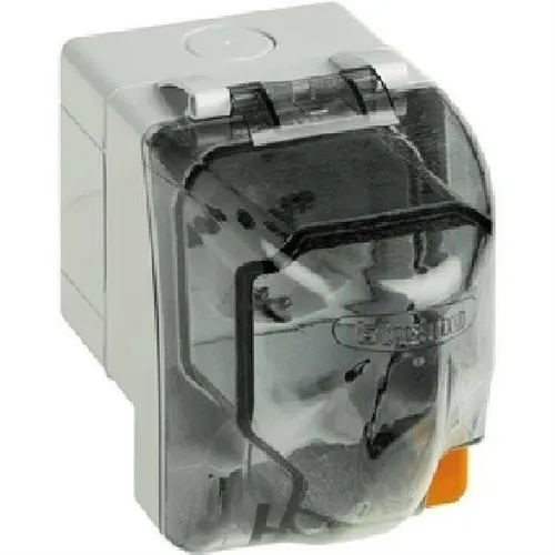 IP66 Container 2 Matix 26066 - Robuste Wandbox für sichere Verkabelung, ideal für den professionellen Einsatz in anspruchsvollen Umgebungen.