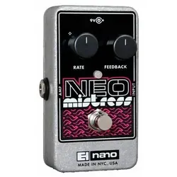 Electro Harmonix Stereo Electric Mistress - Gitarren-Effektgeräte / -Preamps, bietet einzigartige Flanger- und Chorus-Effekte für kreativen Sound.