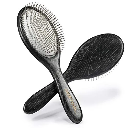 BESTOOL Antistatische Paddle Haarbürste mit Metallborsten - Die BESTOOL Paddle Haarbürste entwirrt sanft und massiert die Kopfhaut. Ideal für nasses und trockenes Haar, bietet sie Flexibilität und Komfort. Ergonomisches Design aus Holz sorgt für einen angenehmen Griff und ist perfekt für die ganze Familie.