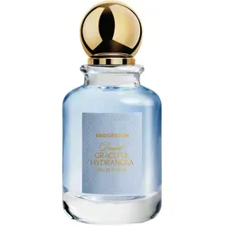 Bridgerton Hydrangea Eau de Parfum 50 ml - Erleben Sie die blumig-holzige Essenz des Bridgerton Universums mit Dearest Graceful Hydrangea. Ein eleganter Duft für Damen, der Raffinesse und einen Hauch von Intrige vereint – perfekt für besondere Anlässe.
