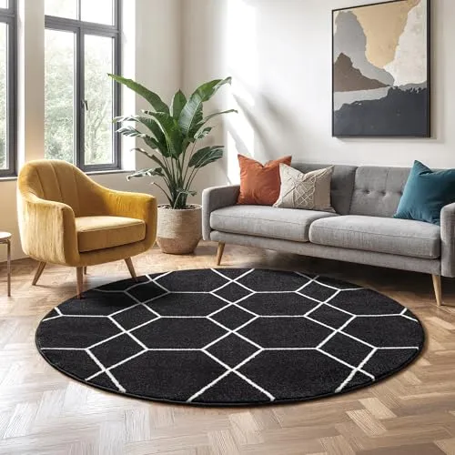 SANAT Wohnzimmerteppich – Pflegeleicht & stilvoll – Rund, 120 cm, Trellis Muster, Schwarz - Moderne Geometrie für Ihr Zuhause: Der pflegeleichte Sanat Teppich mit stilvollem Trellis Muster passt perfekt in jedes Zimmer und verleiht Wärme und Komfort. Ideal für Wohnzimmer, Flure und mehr. Leicht zu reinigen und langlebig.