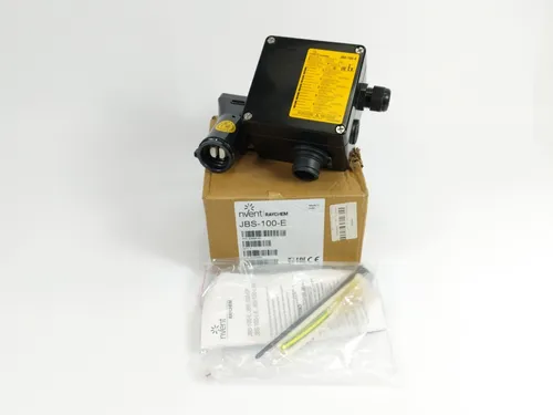 nVent Thermal JBS-100-E Anschlusssystem - Heizgeräte - IP66 Schutz, ideal für den Einsatz in anspruchsvollen Umgebungen, bietet 3 Anschlussklemmen für Heizbänder.