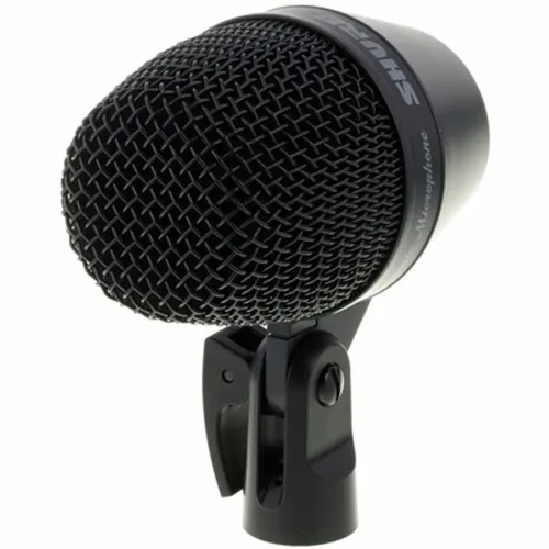 Shure PGA52 Dynamisches Bass-Drum-Mikrofon - Mikrofon mit präzisem Frequenzgang für Basswiedergabe, schwenkbarer Halterung für einfache Positionierung und eleganter Metallic-Schwarz Optik.