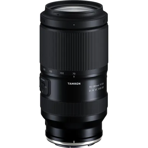 Tamron 70-180 mm F/2.8 Di III VC VXD G2 für Nikon Z - Hochwertiges Telezoom-Objektiv mit Lichtstärke F/2.8, ideal für beeindruckende Porträts und Landschaftsaufnahmen.