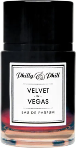 Philly & Phill Velvet in Vegas Eau de Parfum 0.03 _UNIT_L - Ein unvergesslicher Duftmoment inspiriert von Las Vegas. Fruchtige Noten von Bergamotte und Apfel treffen auf florale Akzente und eine sinnliche Basis. Perfekt für spontane Entscheidungen.