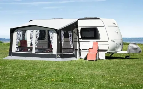 dwt Vorzelt TZ Jazz mit Gestänge und Andruckstangen - Caravan-Zubehör für 2-Jahreszeiten, bietet stabile Konstruktion mit eingenähten Sturmlaschen und robuster Reißverschlussqualität.