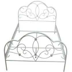 Möbel Direkt Online Metallbett in 4 Größen - Romantisches Metallbett in 4 Größen, pflegeleicht mit cremeweißer Pulverbeschichtung und aufwendiger Landhausverzierung – ideal für ein gemütliches Schlafzimmer.