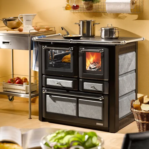 Wamsler K85 F Küchenofen Naturstein - Hochwertiger Holzherd - Kaminofen mit 35 l Backfach, Energieeffizienzklasse A+, ideal für gemütliches Kochen und Heizen in einem. Hergestellt in Deutschland mit Natursteinverkleidung.