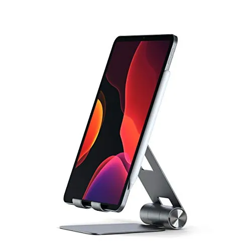 Satechi R1 Aluminium Hinge Holder - Faltbarer Smartphone-Ständer - Halterungen für Smartphones und Tablets bis 13 Zoll, höhenverstellbar und neigbar für optimalen Komfort und Flexibilität.