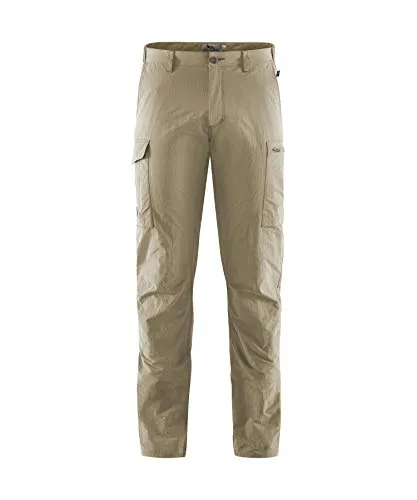 Fjällräven Herren Travellers MT Trousers M - Leichte Wanderhose in Beige - Wanderhose aus kühlem, leichtem Material, ideal für Reisen und Outdoor-Aktivitäten, PFC-frei produziert.