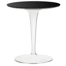 Kartell Tip Top Beistelltisch schwarz glänzend – Design von Philippe Starck - Kleiner, leichter Beistelltisch mit einzigartigem Design und strapazierfähigem Material. Ideal für Innen- und Außenbereiche, fügt sich mühelos in jedes Ambiente ein.