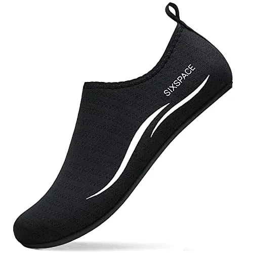 Sixspace Herren Damen Badeschuhe Wasserschuhe Aquaschuhe Strandschuhe Schnell Trocknend Slip on Breathable Schwimmschuhe Surfschuhe für Beach Pool Surfen Yoga 485 Schwarz 42 EU