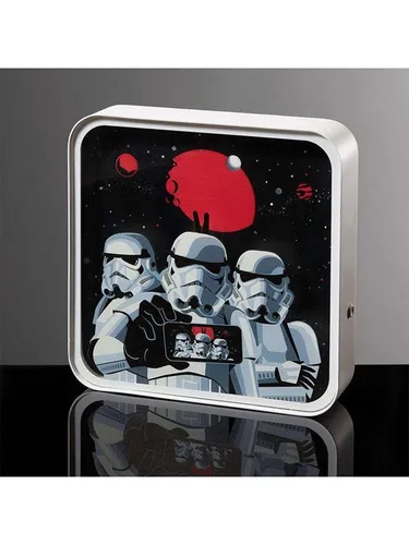 RUBBER ROAD NS4322 Stormtrooper Perspex Leuchte - Merchandise für Star Wars Fans: Stylische Stormtrooper Acryllampe, vielseitig einsetzbar und mit einfachem Ein/Aus-Schalter, perfekt für Schreibtisch oder Wanddekoration.