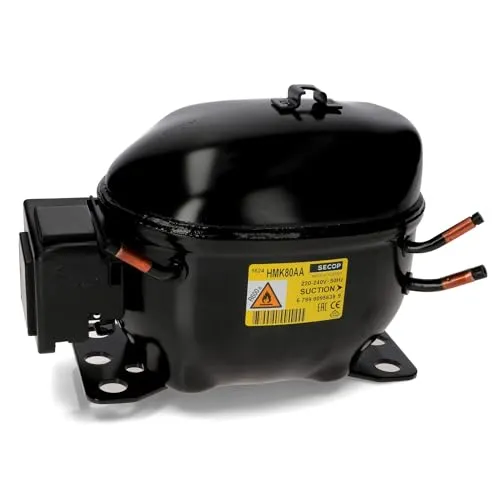 Secop HMK80AA R600 Verdichter für Kühlschrank - 136W, 1/6HP - Leistungsstarker Secop R600 Kompressor für Kühlschränke, ideal für verschiedene Modelle. Hohe Effizienz und zuverlässige Kühlung bei max. Umgebungstemperatur von 43 °C.