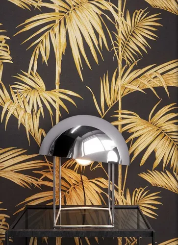 Newroom Vliestapete Palmen Schwarz Gold - Elegante Vliestapete mit tropischen Palmenblättern in Gold auf schwarzem Grund. Ideal für Wohnzimmer, Schlafzimmer oder Flur, schafft eine luxuriöse Atmosphäre und bringt Urlaubsfeeling in Ihr Zuhause.