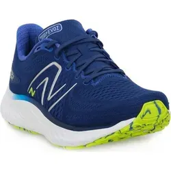 New Balance EVOZ Herren Runningschuhe in Blau - Laufschuhe für Herren mit Fresh Foam X Dämpfung für hohen Komfort und Stabilität. Ideal für neutrale Läufer auf Asphalt, perfekt für jedes Training.
