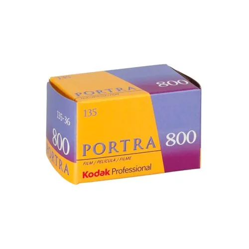 KODAK Portra 800 135-36 Film - Hochwertiger Fotofilm für lebendige Farben und feine Details, ideal für Portraits und kreative Fotografie.