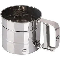 Dr. Oetker Einhand-Mehlsieb Edelstahl mit Aufbewahrungsbox - Praktisches Küchensieb für müheloses Sieben mit nur einer Hand. Ideal für Mehl und Kakao, inklusive Box zur Aufbewahrung und Abwiegen. Qualität aus der Dr. Oetker Versuchsküche.