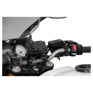 SW-Motech Quick Lock Halter für Navigationsgerät - Zubehör für Navigationsgeräte - Modellspezifischer, schnell abnehmbarer Halter für eine perfekte Integration in Ihr Motorrad-Cockpit. Kompatibel mit TomTom und Garmin Geräten.