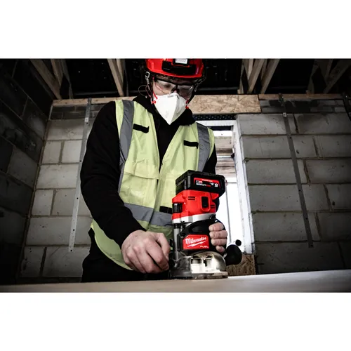 Milwaukee Akku-Oberfräse M18 FUEL 12 mm M18FR12-0X Anzahl mitgelieferter Akkus: 0|Geliefert in: HD Box