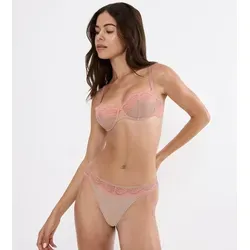 Triumph Comfort Glam Wired Balconette Bra Sand/Rosa C 85 Damen - Eleganter Bügel-BH im klassischen Balconette-Schnitt. Bietet optimalen Halt, einen schönen Lift und hohen Tragekomfort. Verstellbare Träger und anschmiegsamer Umfang sorgen für eine individuelle Passform.