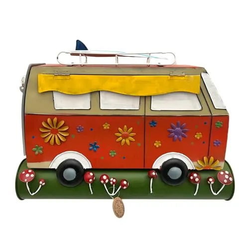 Wandbriefkasten Metall Campervan rot mit Zeitungsrolle - Stylischer Wandbriefkasten aus pulverbeschichtetem Eisenblech, ideal für den Außenbereich. Praktische Klapptür für einfachen Zugang zur Post und eine integrierte Zeitungsrolle für große Sendungen. Maße: 30x46x13 cm.