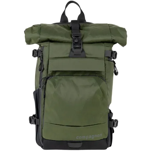 Compagnon Element Backpack 20L - Forest Green - Kamerataschen & -koffer, bequemer 20L Outdoor-Rucksack mit CarryLite Ergo System und recycelter AX Carbon Außenhaut, ideal für kleine Personen und vielseitige Ausrüstungen.