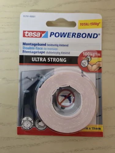 tesa Montageband Powerbond Ultra Strong 55791 - 1,5 m - Klebstoffe: Extra starkes Montageband für sicheren Halt ohne Schrauben, ideal für schwere Gegenstände im Innen- und Außenbereich, temperaturbeständig von -10°C bis 50°C.