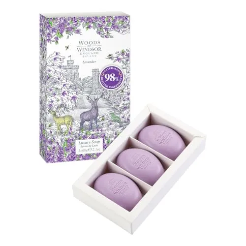 Woods of Windsor Lavendel Seifenstücke, feuchtigkeitsspendende Seife mit Sheabutter, feine gemahlene Seife auf pflanzlicher Basis mit Noten von Patchouli, Hand- und Körperseife, Lavendelduft 3 x 60g