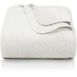Gräfenstayn Premium Tagesdecke mit Blatt-Design - Elegante Tagesdecke in Creme mit nahtloser Steppung. Ideal für eine stilvolle Raumgestaltung, aus 100% Polyester gefertigt, Maße: 240 x 260 cm.