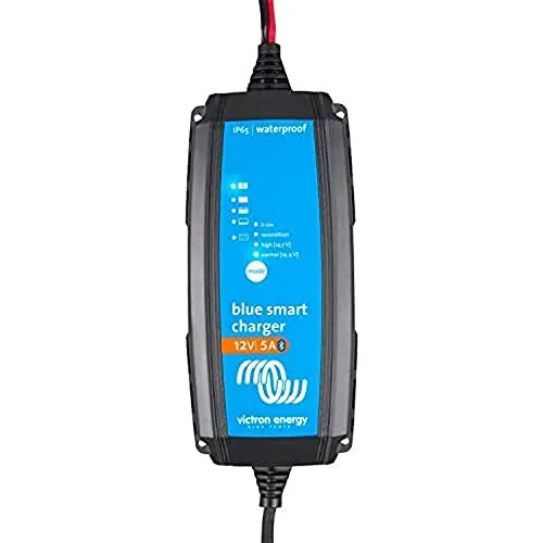 Victron BlueSmart Batterieladegerät IP65 12/5 - Fahrzeugbatterie-Ladegeräte mit integriertem Bluetooth, ideal für alle 12V Batterietypen, max. 5A Ladestrom und IP65 Schutz gegen Spritzwasser.