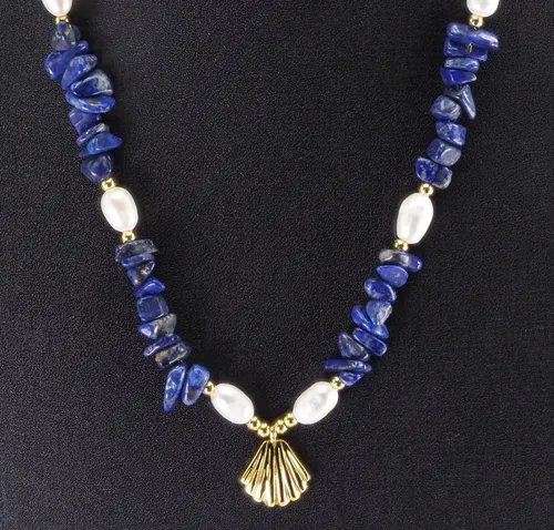 PAUL HEWITT Halskette Scallop Stone PH-JE-1850 - Elegante Halskette aus Edelstahl in Roségold mit Lapislazuli-Anhänger. Ideal für stilvolle Akzente und perfekt verpackt für besondere Anlässe.