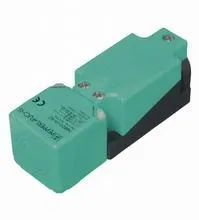 Pepperl+Fuchs NBN40-U1-UU Induktiver Sensor - Induktiver Sensor mit Schaltfunktion NO/NC, IP67 Schutzart und breitem Spannungsbereich von 24 bis 250 V, ideal für anspruchsvolle Elektroinstallationen.