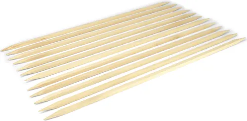 Grillrost.com BBQ Grillrost - 12 Stück Holzspieße für Asado Halter, Made in Germany - Grillroste: Hochwertige Buchenholzspieße, ideal für Steckerlfisch, langlebig und mehrfach verwendbar – perfekt für Ihr BBQ-Erlebnis!