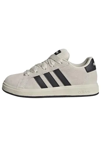 Adidas Grand Court 00s Kinder - weiss - Sneaker für Kinder, inspiriert von der Skate-Kultur, mit weichem Wildleder und gepolsterter Zunge für maximalen Komfort und optimalen Grip durch die strapazierfähige Gummiaußensohle.