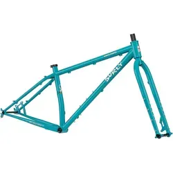 Surly Karate Monkey MTB Rahmenkit 27.5+/29", L, lost at sea - Robustes MTB Rahmenkit für vielseitigen Einsatz, ideal für Abenteuer und Trails. Hohe Stabilität und Flexibilität für passionierte Radfahrer.