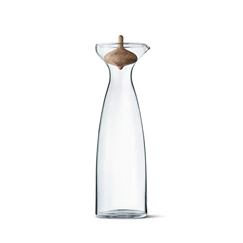 Georg Jensen Alfredo Karaffe 1 l - Elegante Glas-Karaffe mit Eichenholzstöpsel, vereint dynamisches Design und hohe Funktionalität – ideal für stilvolles Servieren von Getränken.