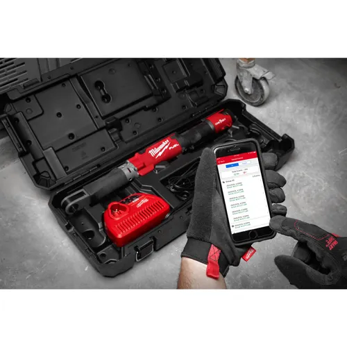 Milwaukee M12 ONEFTR38-0C Digitaler Drehmomentschlüssel 12 V - Drehmomentschlüssel mit präziser elektronischer Messung, 135,6 Nm und ideal für professionelle Anwendungen in Werkstätten.