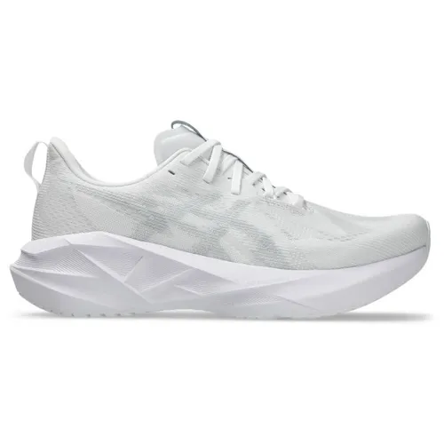 Asics NOVABLAST 5 Laufschuhe - Die Asics NOVABLAST 5 Laufschuhe bieten hohen Dämpfungskomfort und eine rutschfeste Sohle. Ideal für Ausdauertraining, passen sie sich durch die Schnürung perfekt an den Fuß an.