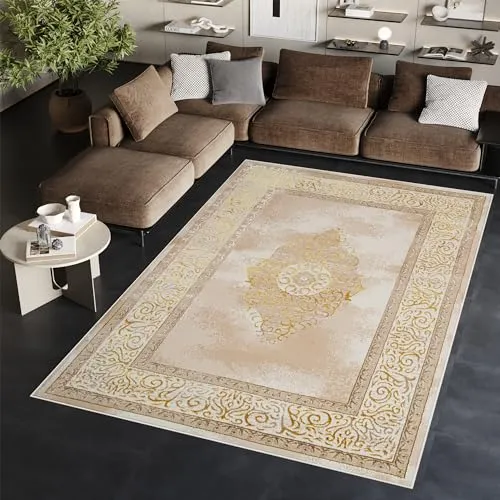 TAPISO Ares Teppich Kurzflor Beige Creme mit Ornamenten 300 x 400 cm - Der ARES Teppich begeistert mit seinem glänzenden, kurzen Flor und klassischem Design. Ideal für Wohnzimmer oder Schlafzimmer, sorgt er für Wärme und Komfort. Einfach zu reinigen und geeignet für Fußbodenheizung.