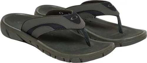 Oakley O Coil Slippers Herren - Bequeme Oakley O Coil Slipper für Herren mit anatomischer Fußbettunterstützung. Ideal für entspannte Tage, mit robuster Gummisohle und stylischem Design in dunkelgrün-schwarz.