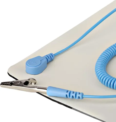 StarTech.com ESD Matte 60x120 cm - Antistatische Matte für Elektronikreparatur, schützt vor elektrostatischer Entladung und ist ideal für PC-Profis - inklusive 2 m Erdungskabel für sicheren Einsatz.