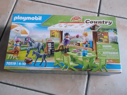 PLAYMOBIL Pony-Cafe - Country, mit 2 Reiterinnen und süßen Leckereien für unvergessliche Spielstunden im Pony-Paradies
