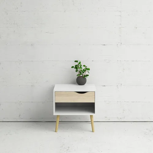 andas Nachttisch Oslo – Nachtkommode mit 1 Schublade & 1 Fach, 50x50 cm - Der praktische Nachttisch «Oslo» von andas bietet eine stilvolle Ablagefläche für dein Schlafzimmer. Mit stabilem Holzwerkstoff gefertigt, sorgt er für eine gemütliche Atmosphäre und ist schnell montiert. Ein echtes Multitalent!