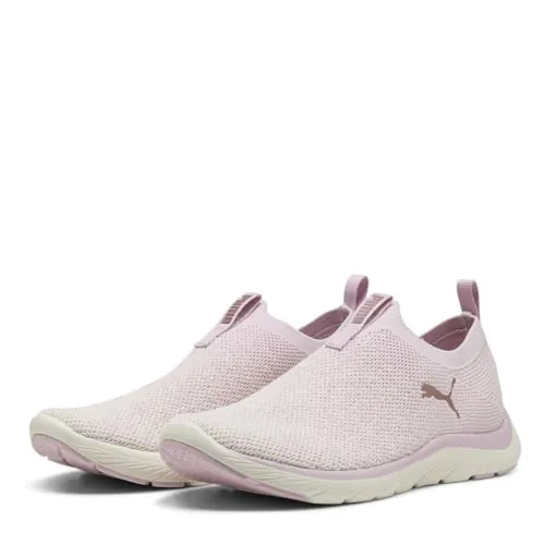 PUMA Softride Premier Slip-On Damen-Laufschuhe - Laufschuhe mit SOFTRIDE-Dämpfung für ganztägigen Komfort. Das gestrickte Obermaterial und die Slip-on-Ausführung ermöglichen einfaches An- und Ausziehen. Ideal für Laufen und Fitness.