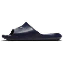 Nike Herren Victori One Slide - Bequeme Sandalen für Herren - Sandalen mit Traktionsmuster für sicheren Halt, belüftendem Design und leicht zu reinigendem Schaumstoff. Ideal für Freizeit und Entspannung.