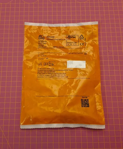 IFM Ganzmetallsensor IGT258 - Induktiver Näherungssensor - Näherungssensoren, robustes Ganzmetallgehäuse für hohe Belastbarkeit und zuverlässige Leistung in anspruchsvollen Umgebungen.